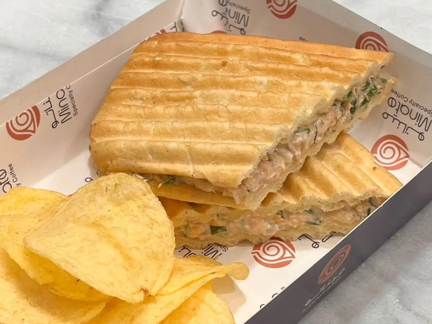 ساندويتش تونه