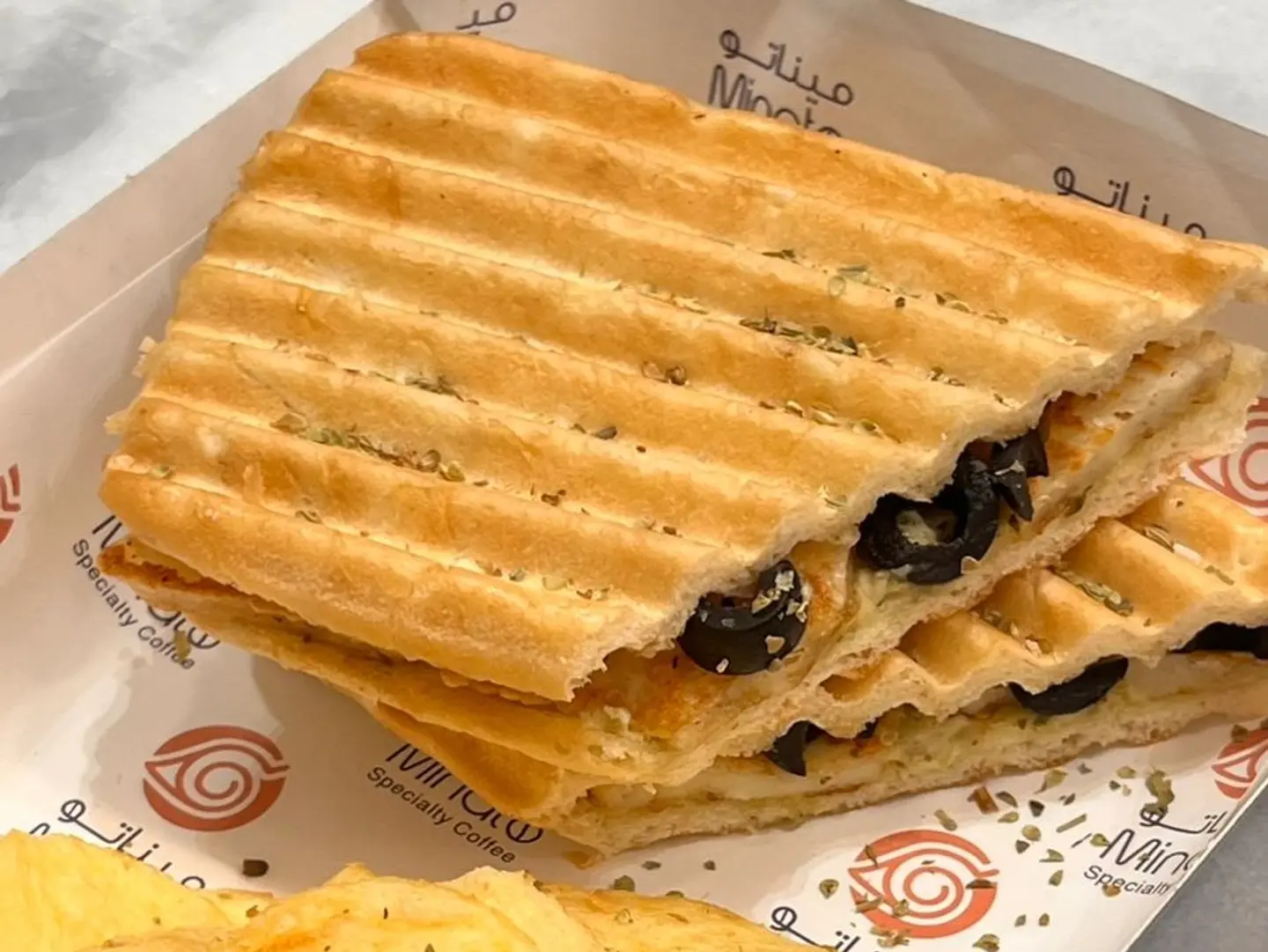 ساندوتش حلومي