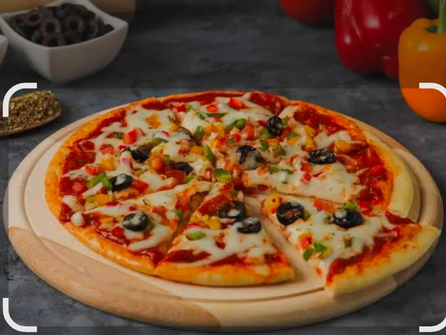 بيتزا خضار حجم وسط