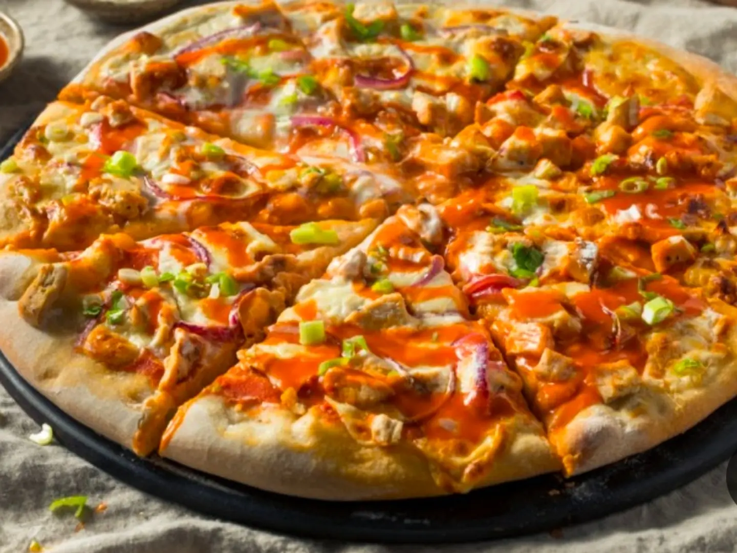 بيتزا دجاج حجم وسط