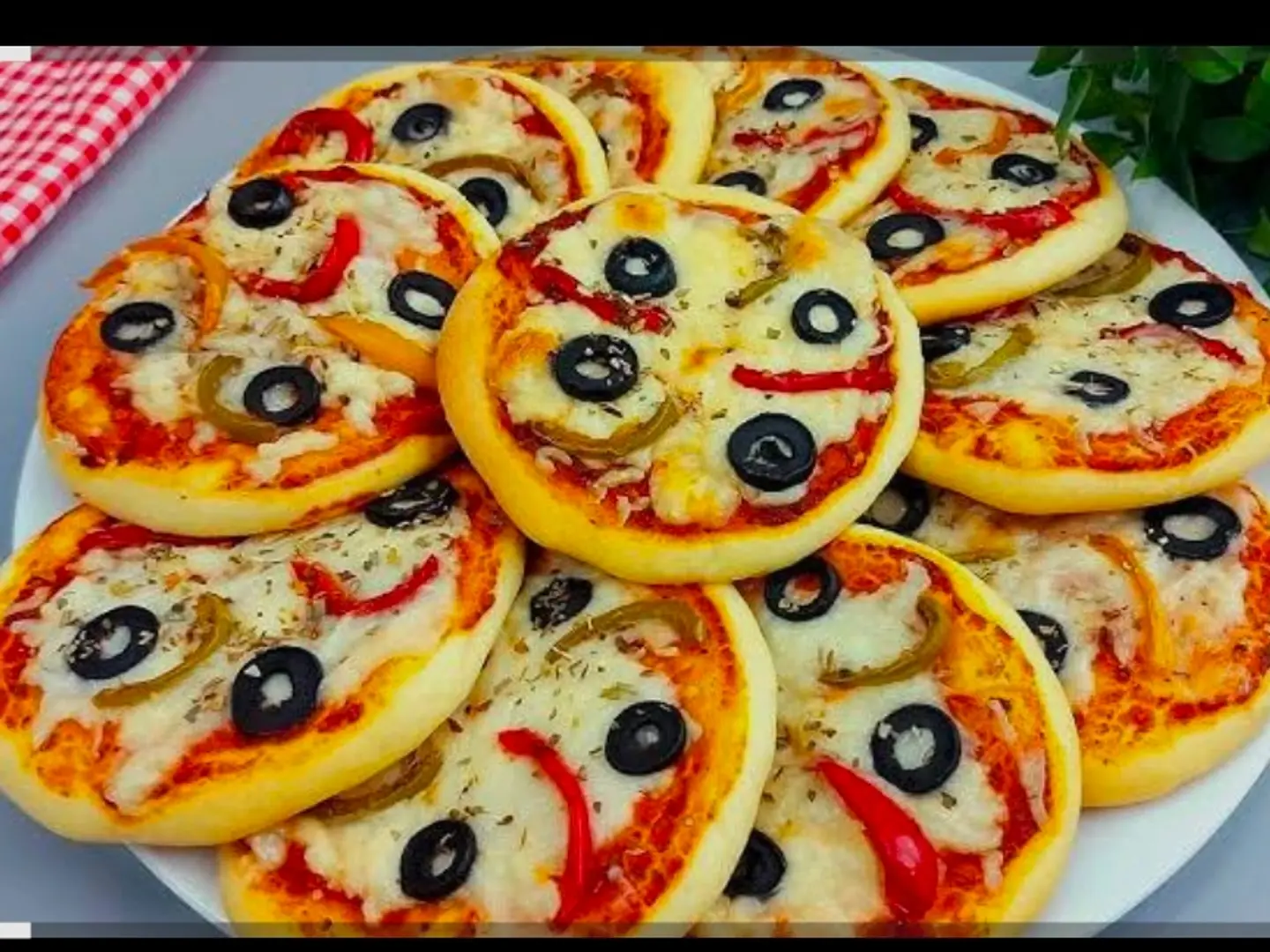 بيتزا حجم صغير