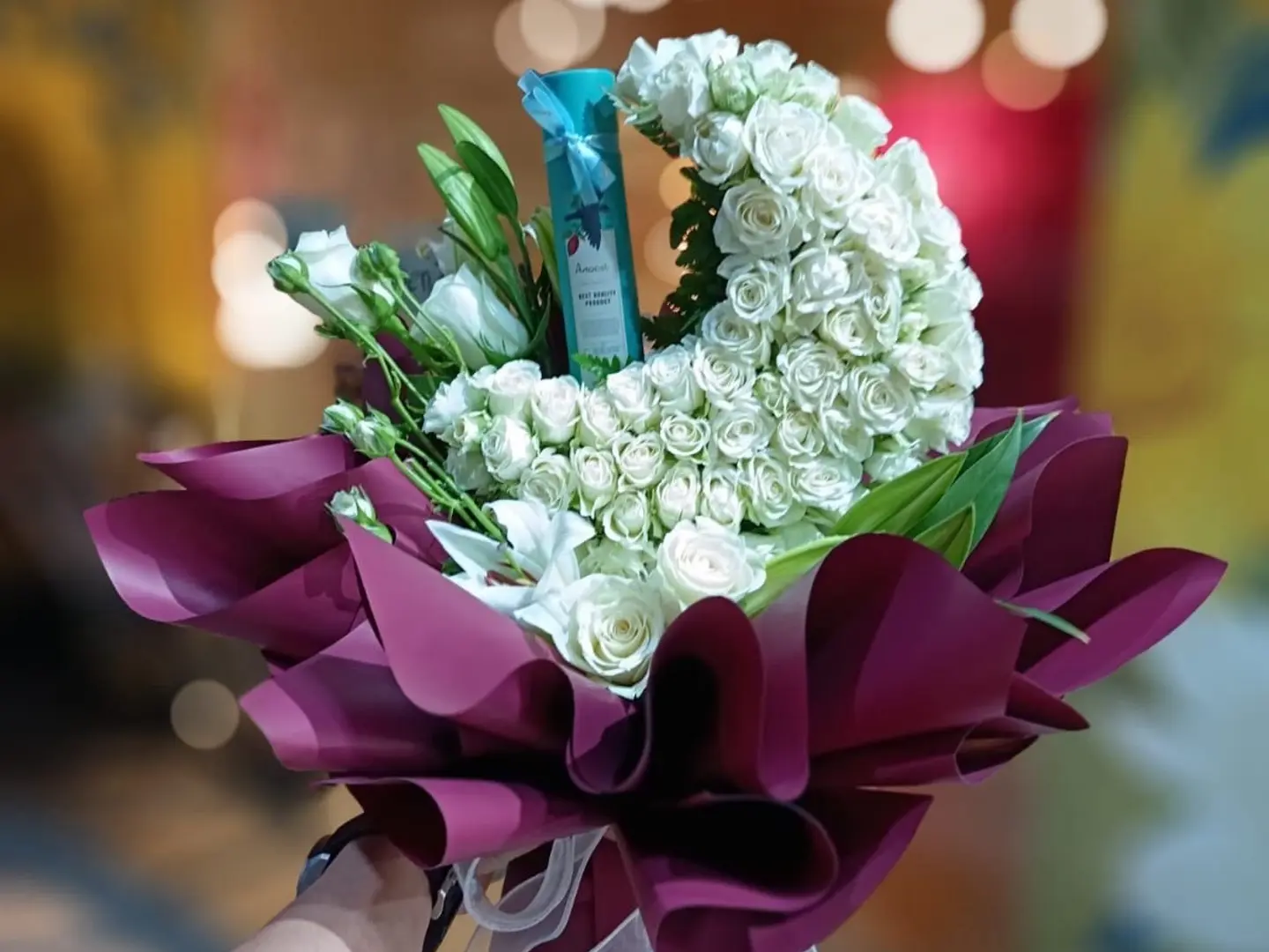 White Crescent Ramadan Bouquet With Anoush Chocolate