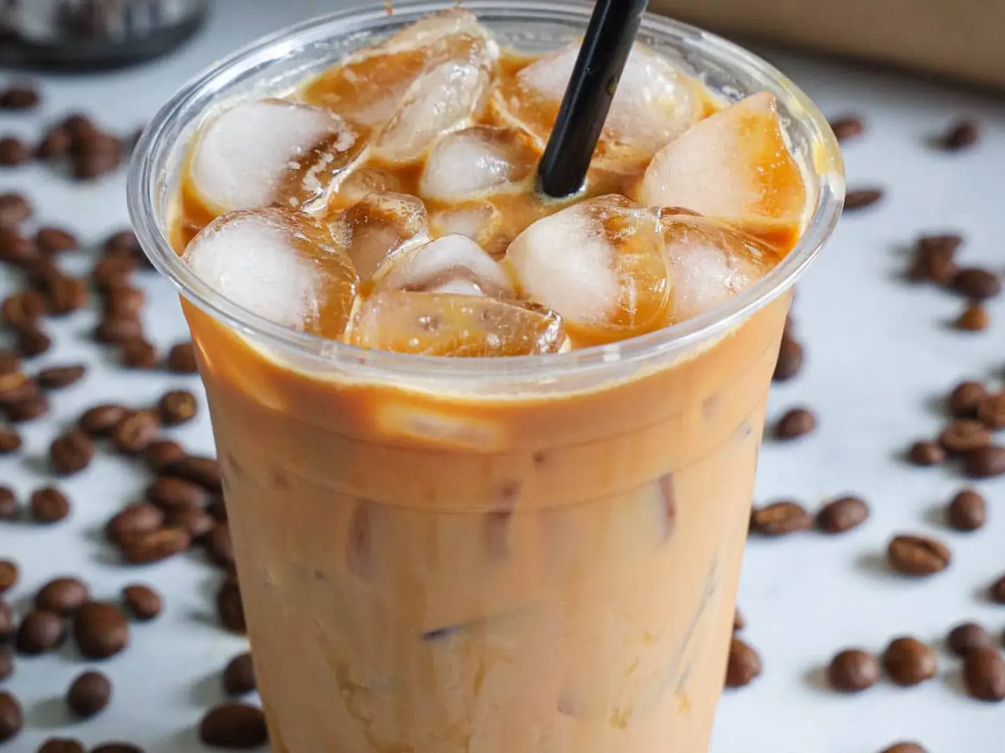 لاتيه إسباني مثلج