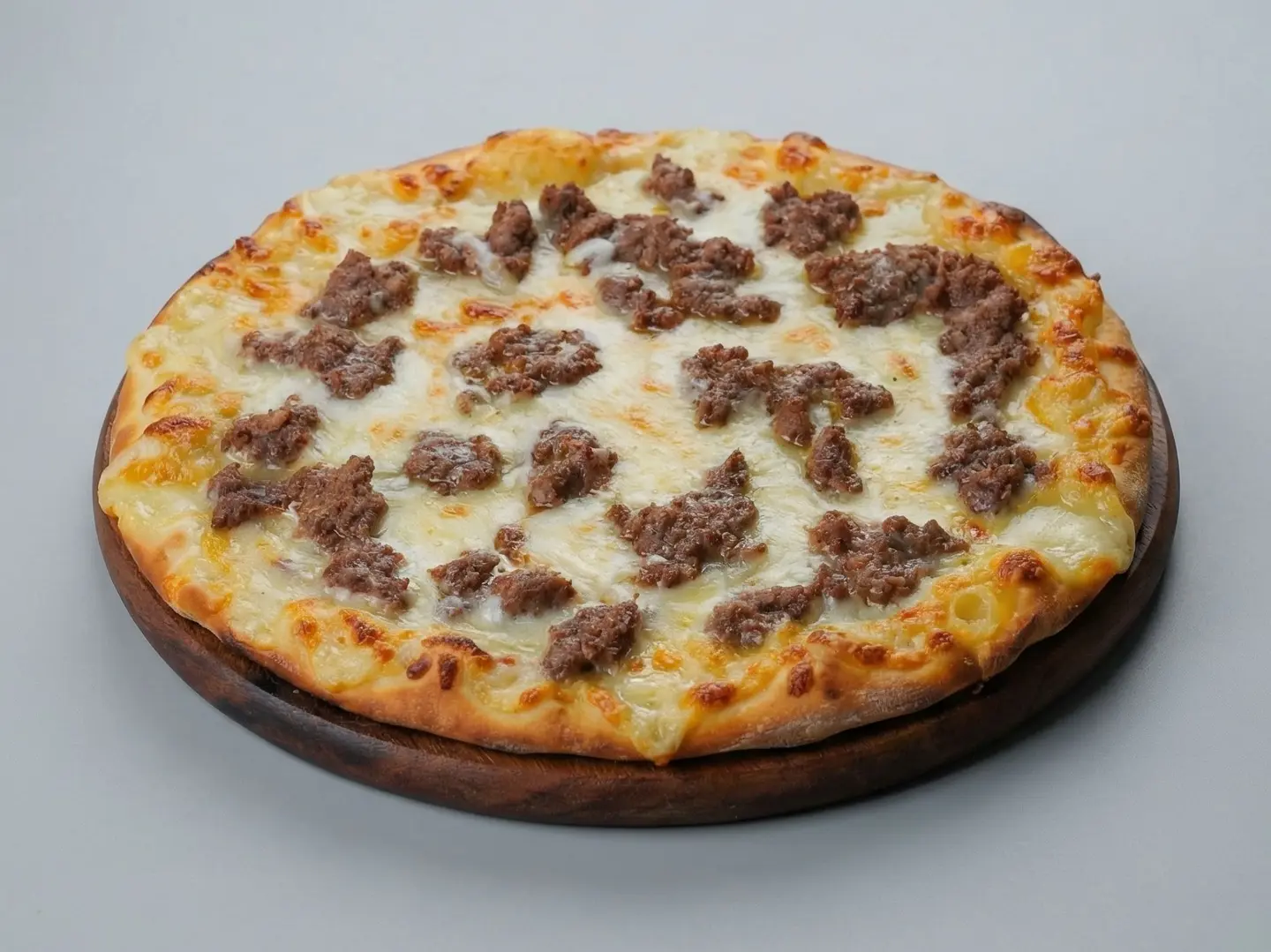 Aleppo Sausage Pie With Sauce And Mozzarella Cheese
