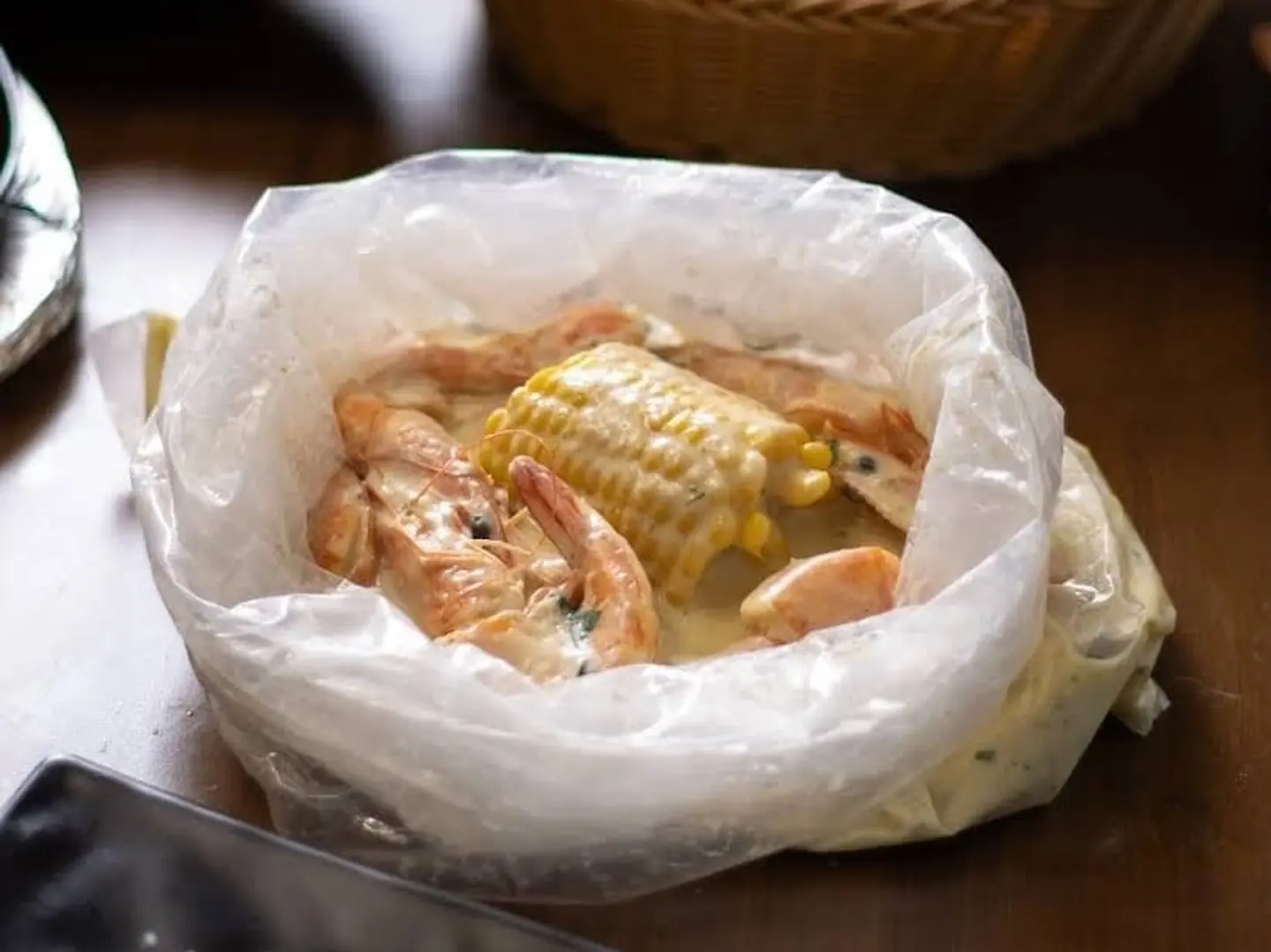 Large Seafood Bag With White Sauce