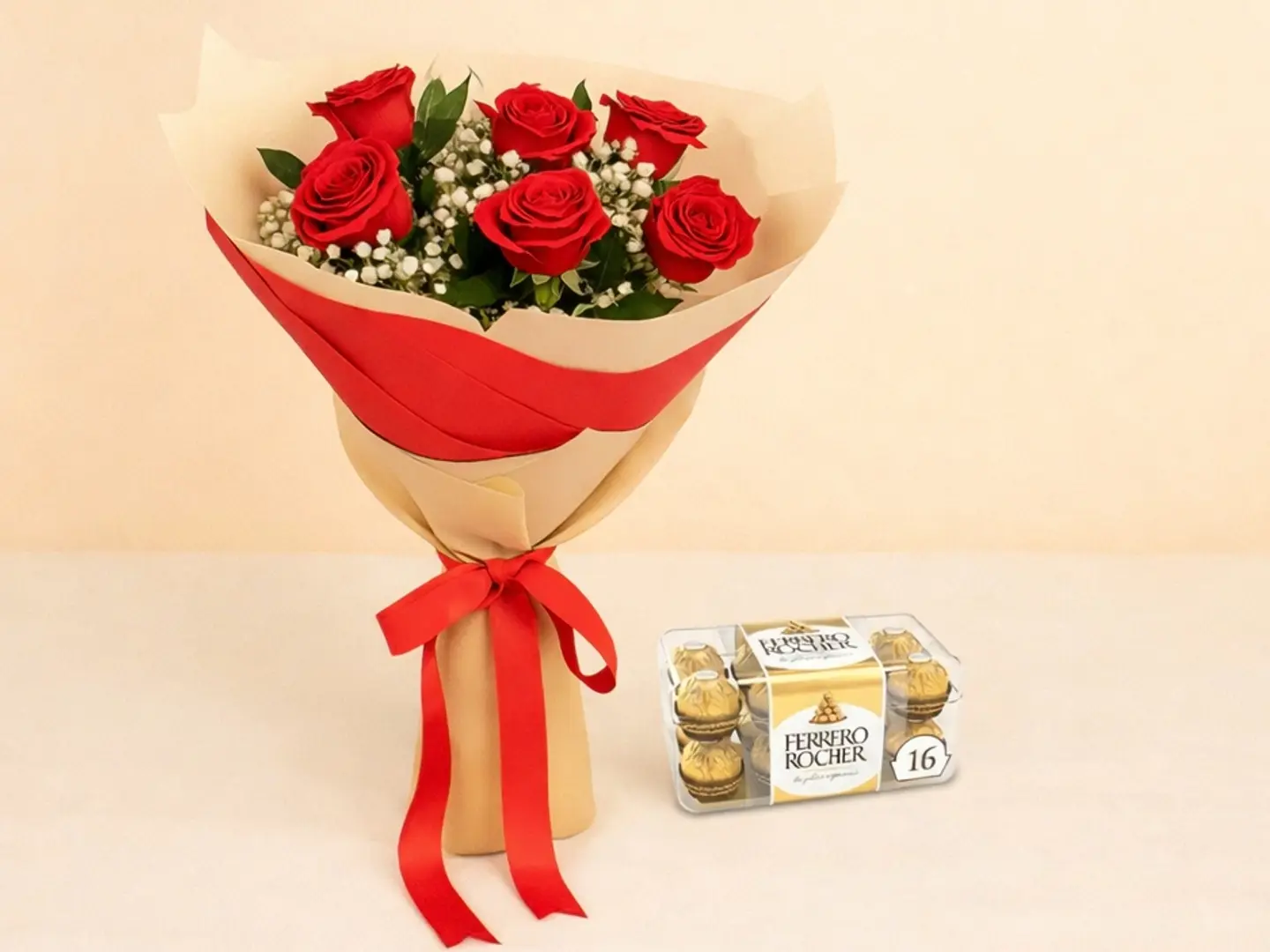 باقة زهور حمراء من مجموعة جمال الحب مع علبة شوكولاتة فيريرو روشيه