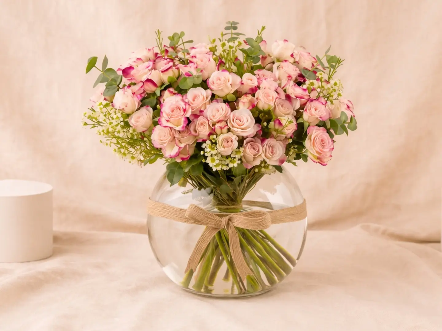 Beautiful Spray Rose Garden Vase