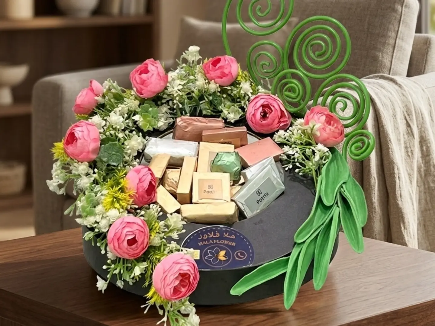 صينية زهور مصنوعة يدويًا من بتلات وباتشي