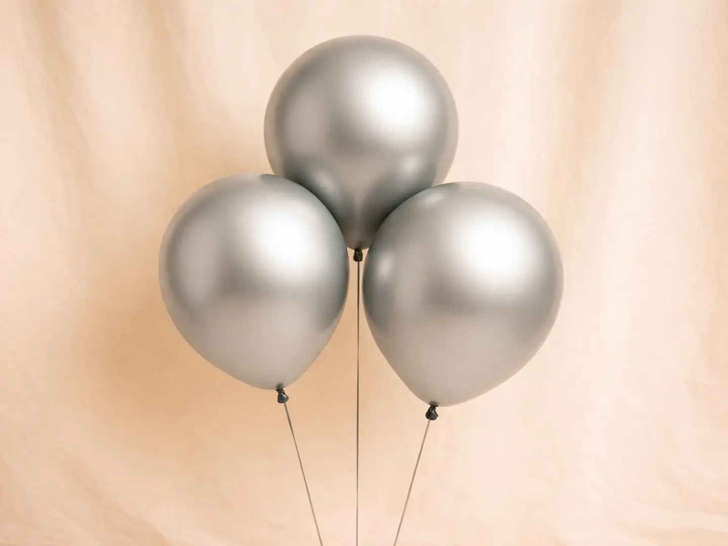 Silver Hylium Baloon For Occasion Three