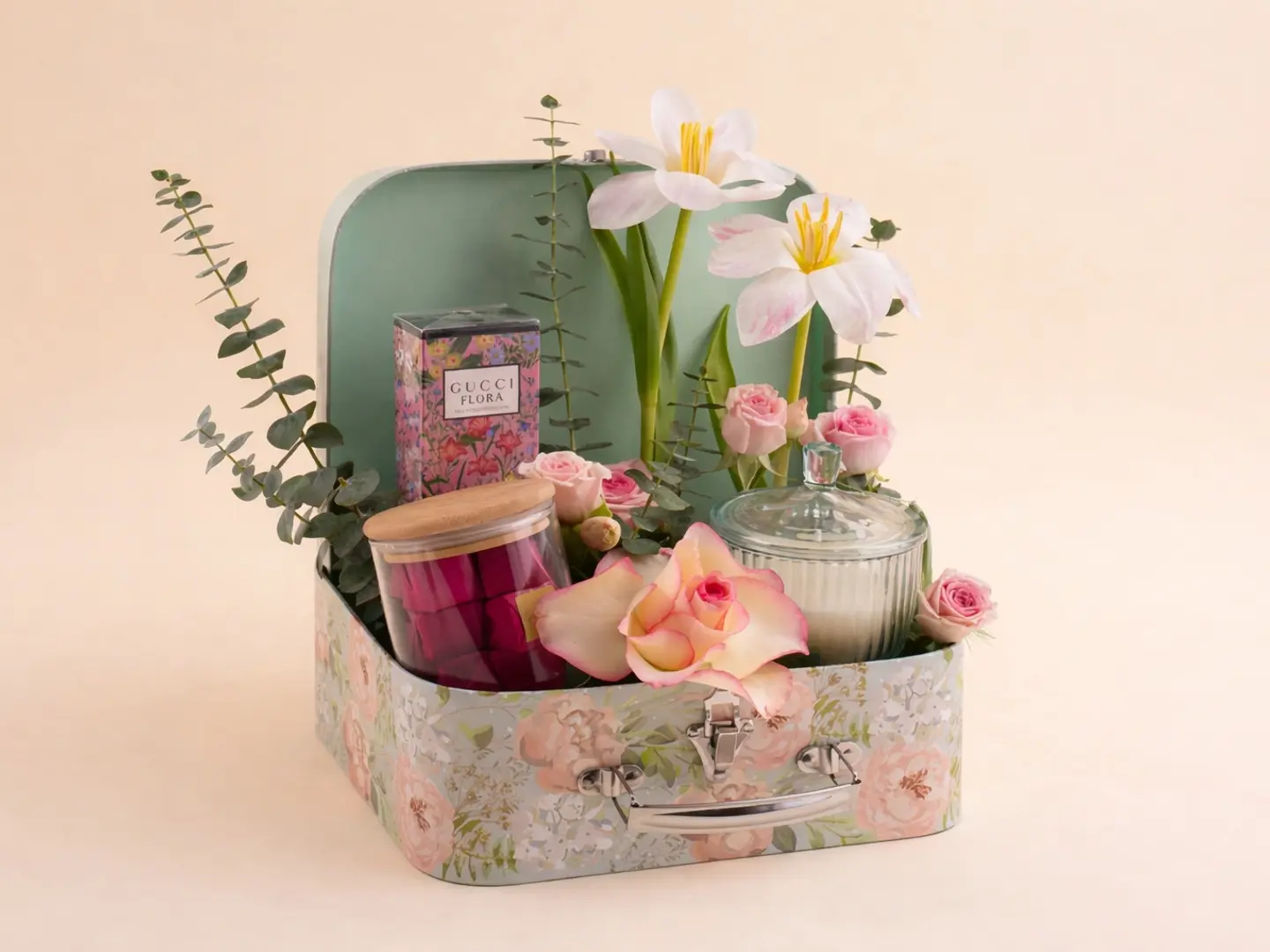 Blossom Charm Gift Case With Gucci Flora Perfume For Her