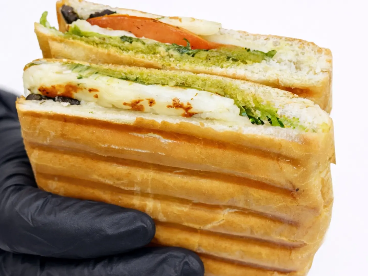 حلومي بيستو