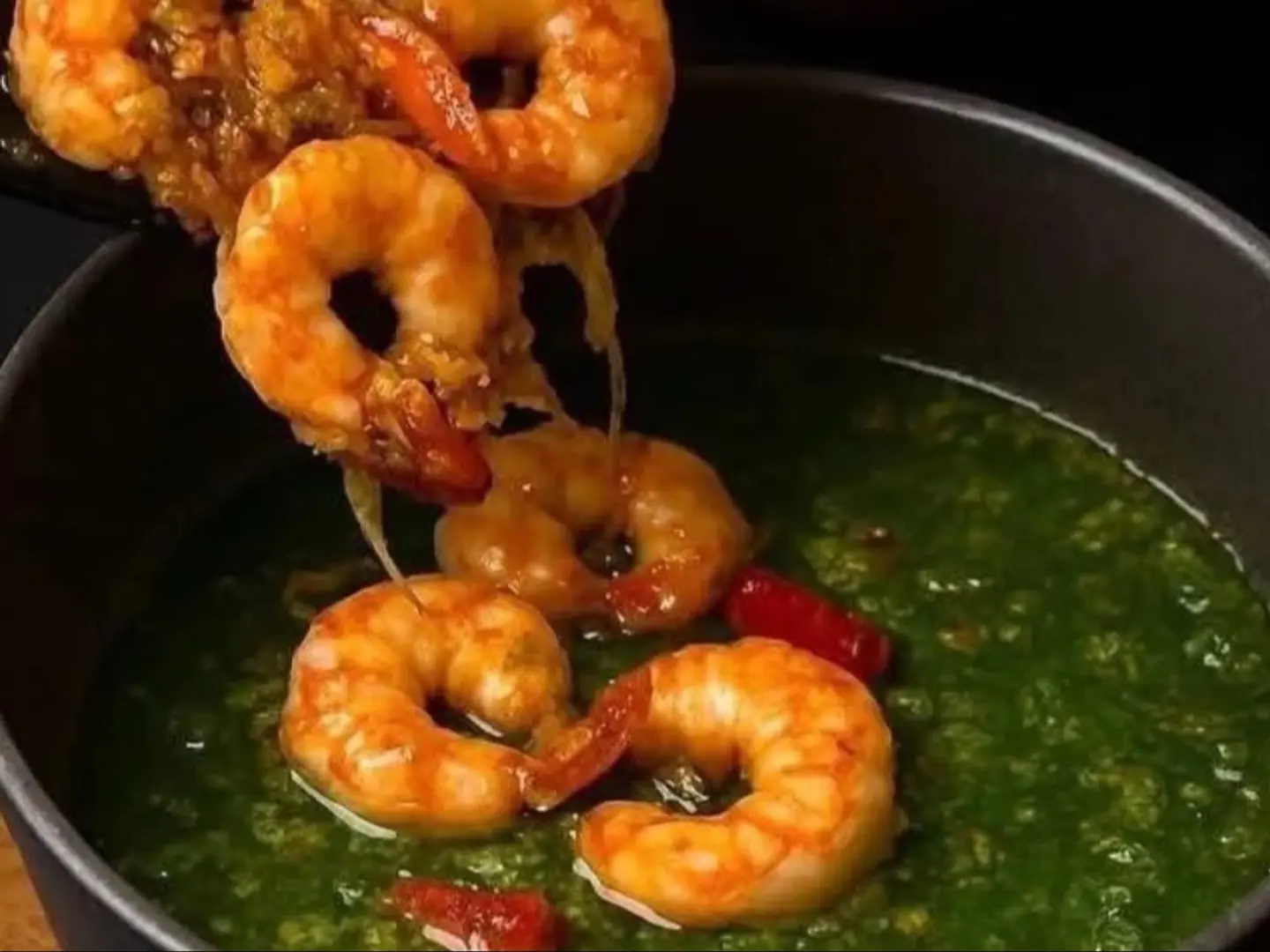 شوربة الملوخية بالجمبري