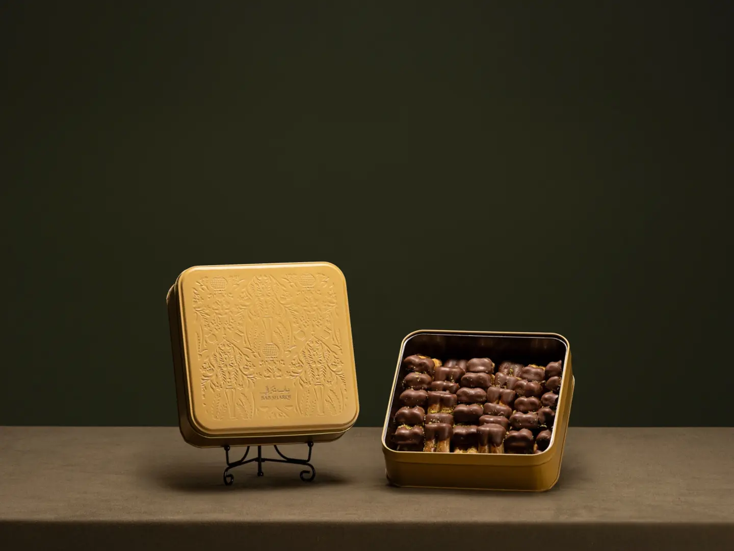 أصابع البقلاوة بالكاجو والشوكولاتة صغير