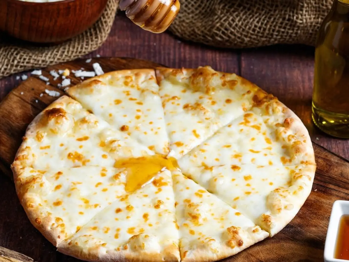 Ash Albulbul With Nuts