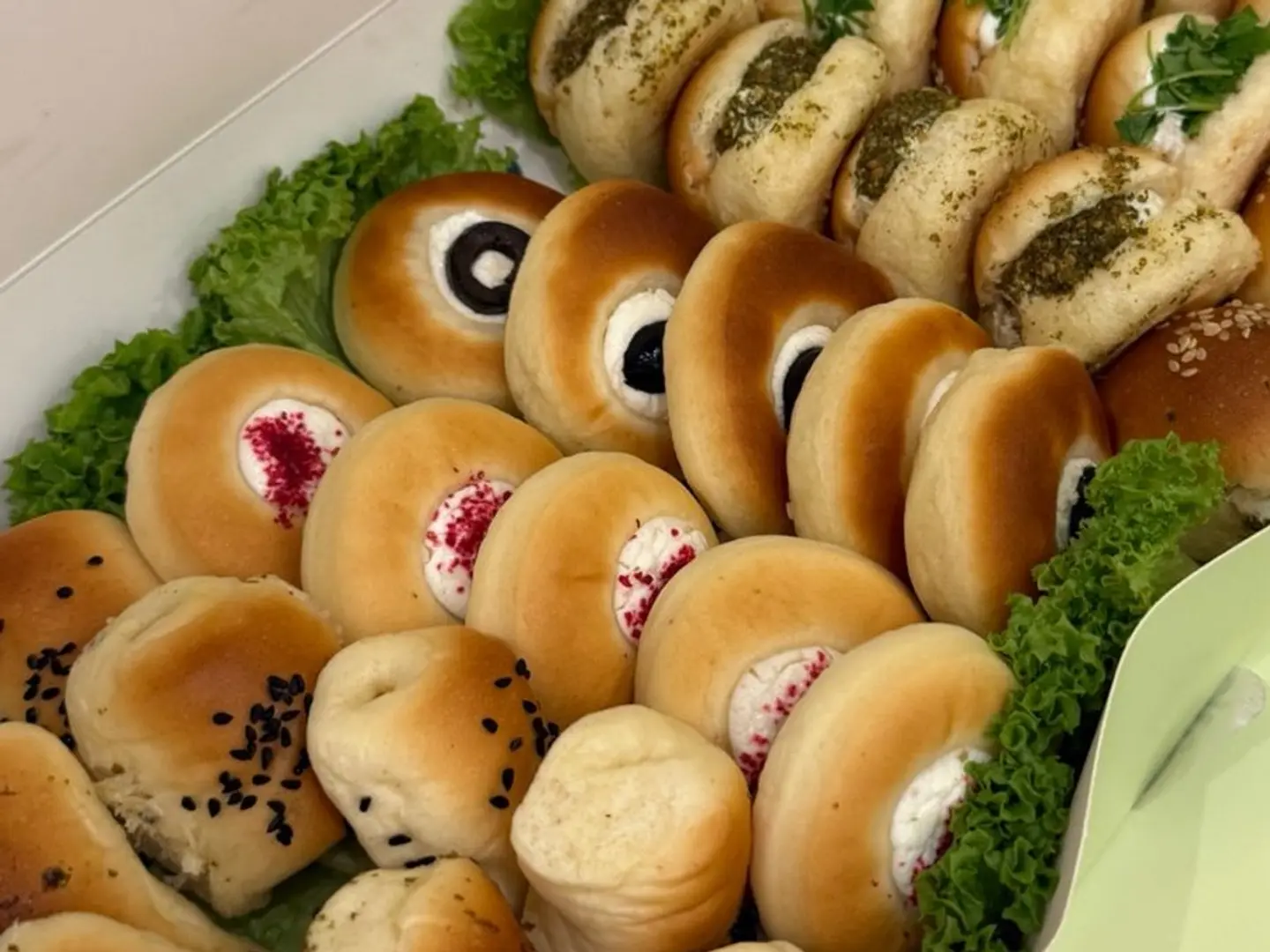 Medium Pastry Plate