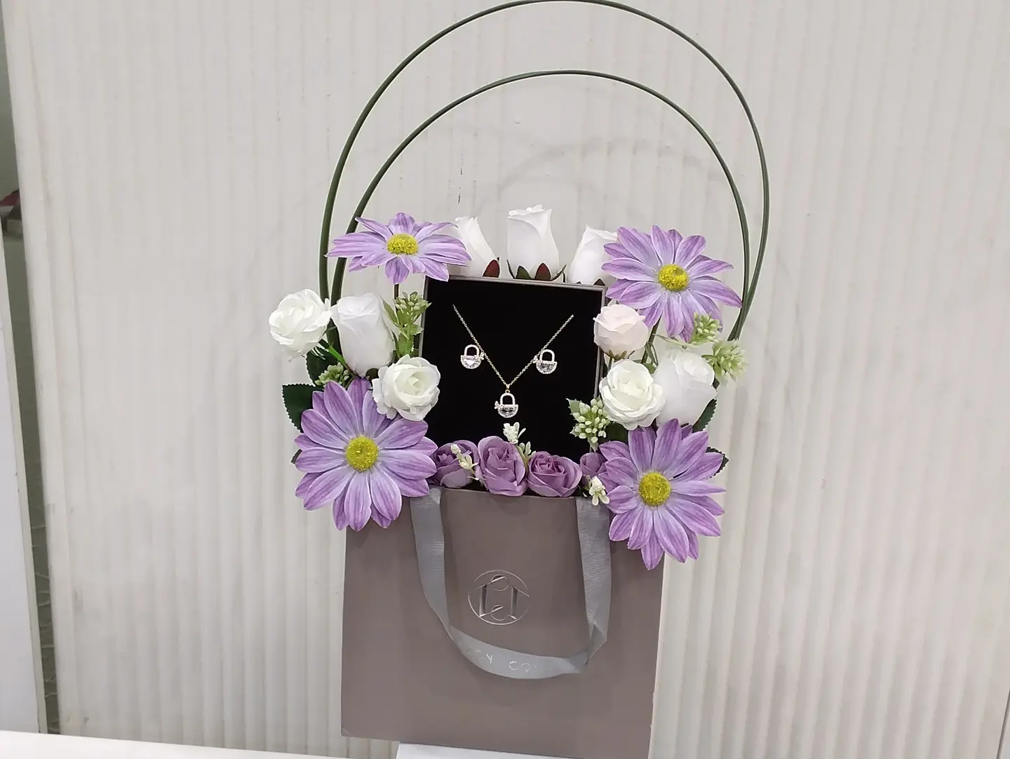 Gift Box Zilkon Necklace 9