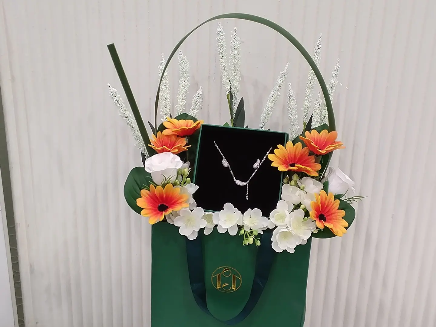 Gift Box, Zilkon Necklace 13