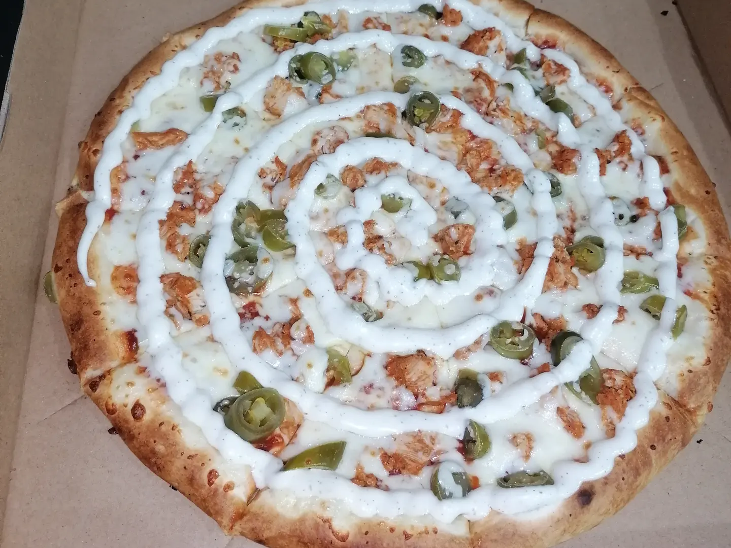 بيتزا دجاج رانش هالبينو