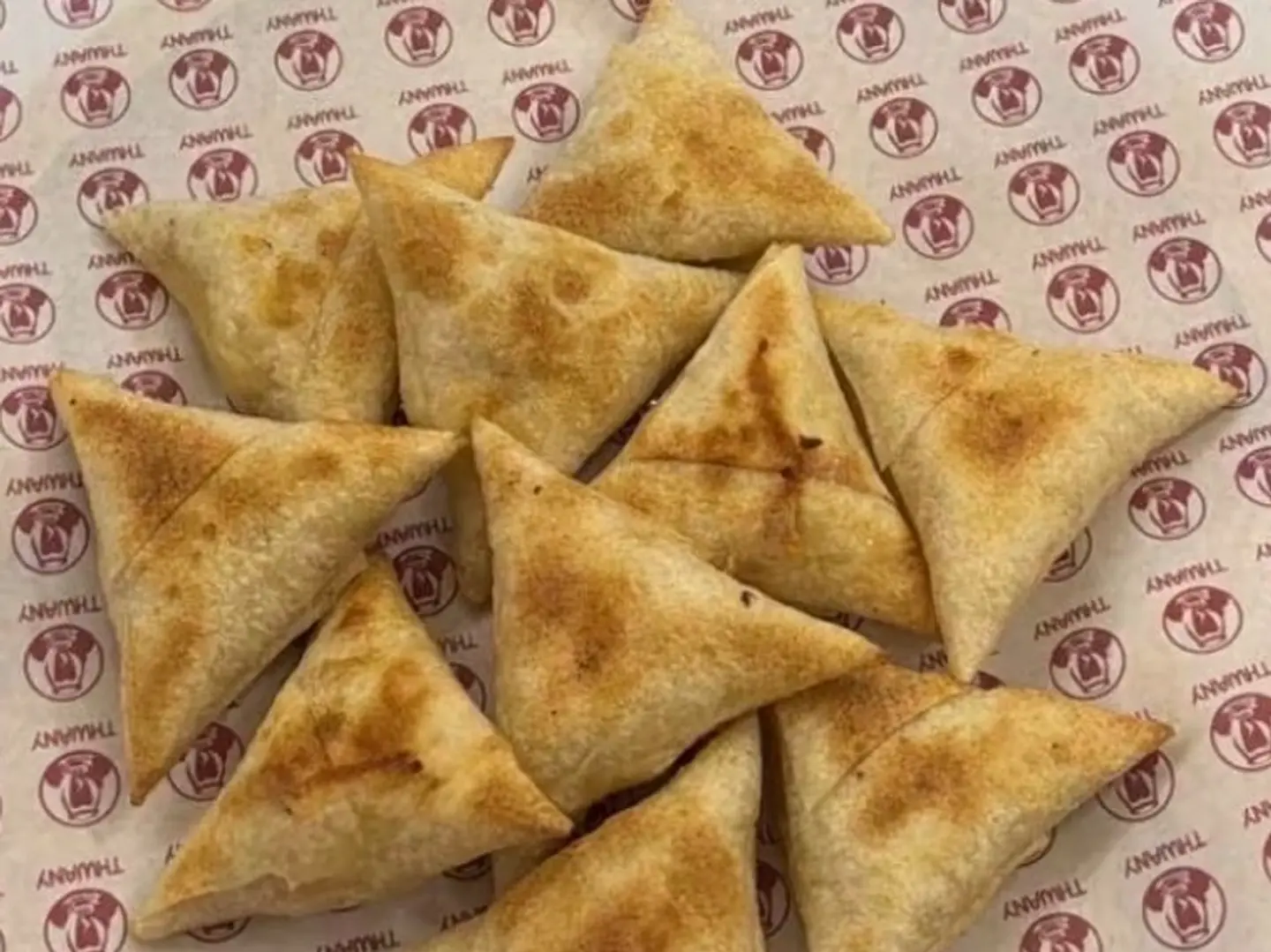Cheese Sambousek (10 Pieces)