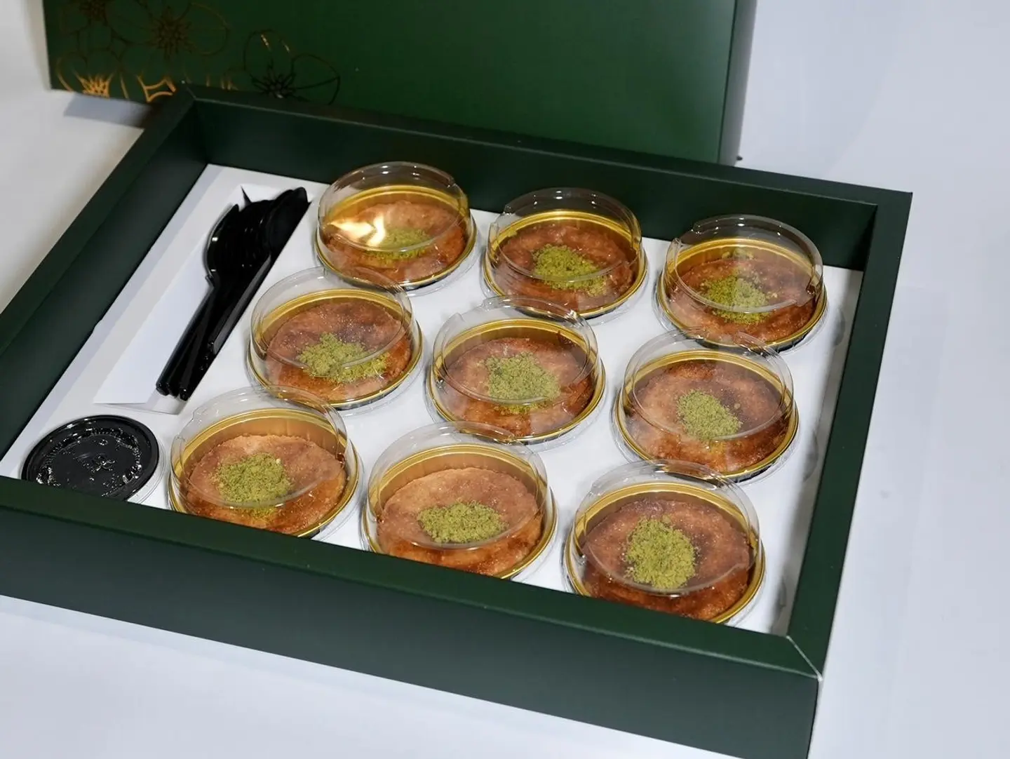 Basbousa Cups Box With Cream
