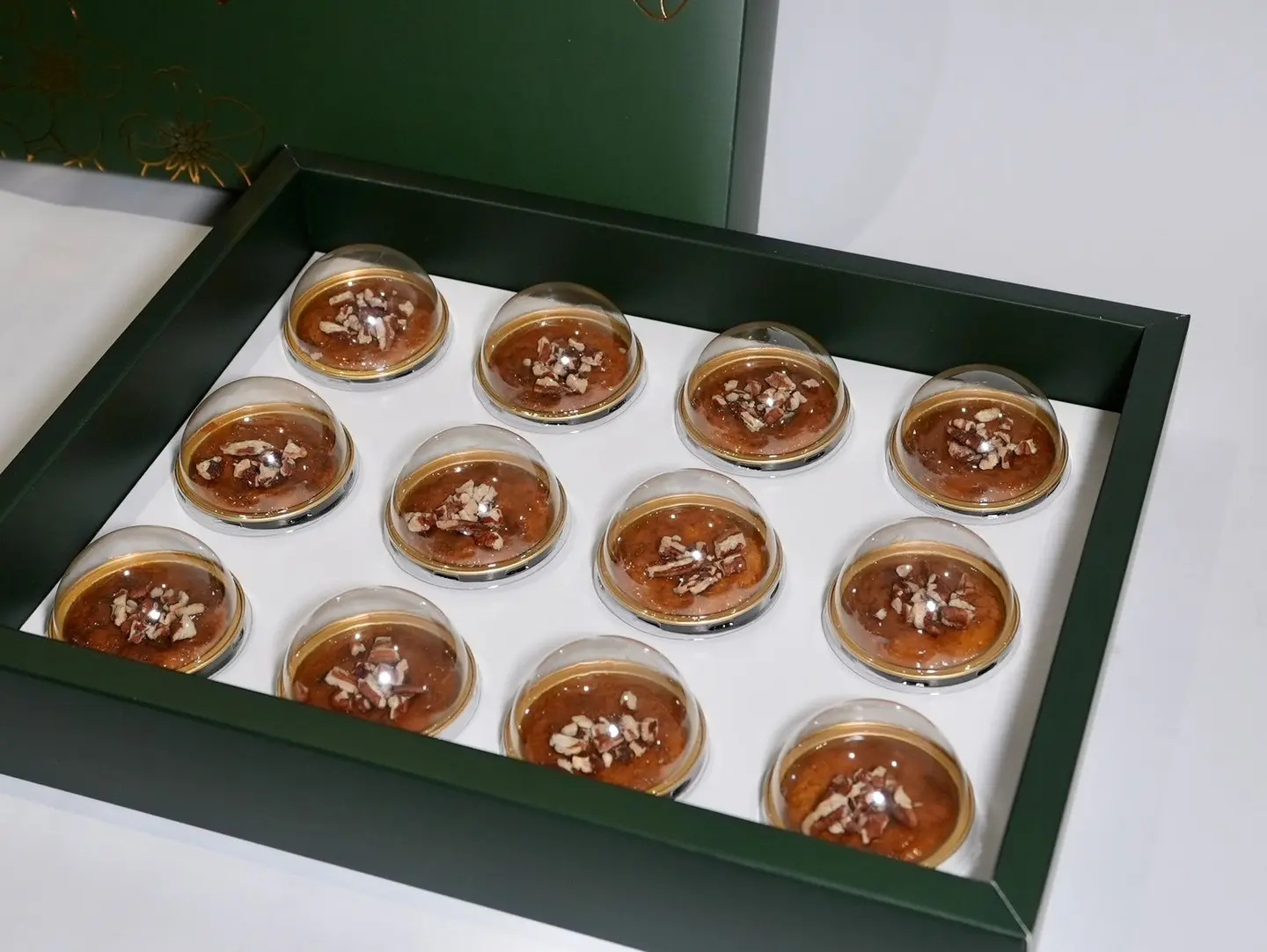 Mini Basbousa Cups Box With Toffee And Pecan
