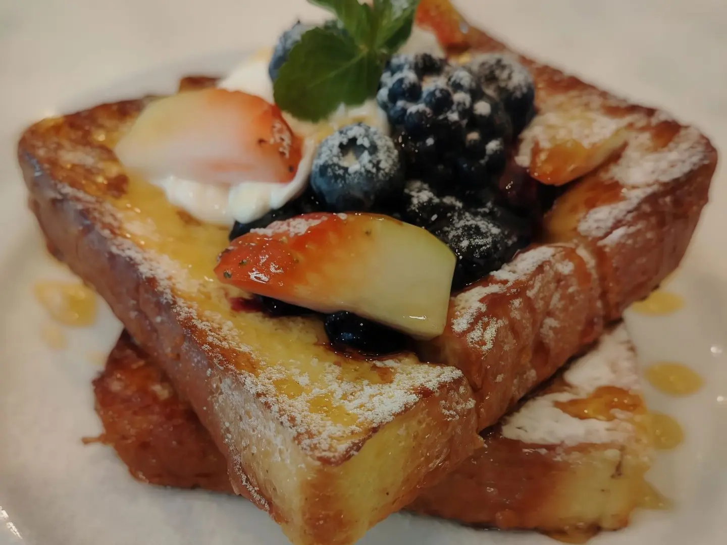 توست فرنسي مع مربى التوت