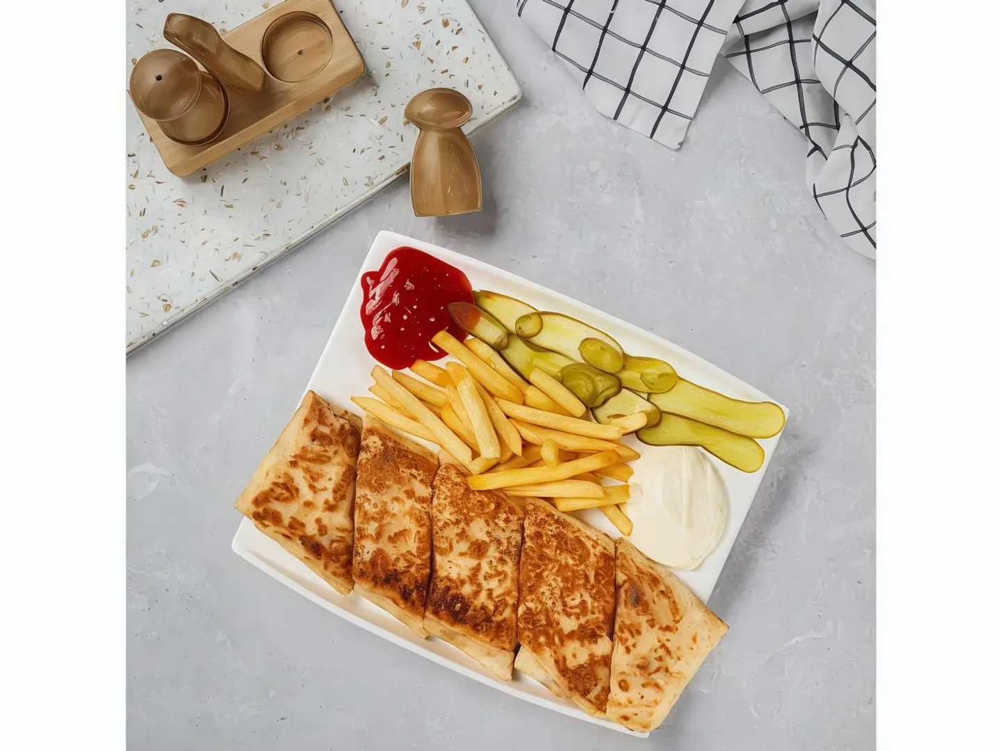 عربي ساندوتش بسكوت نفر ونص