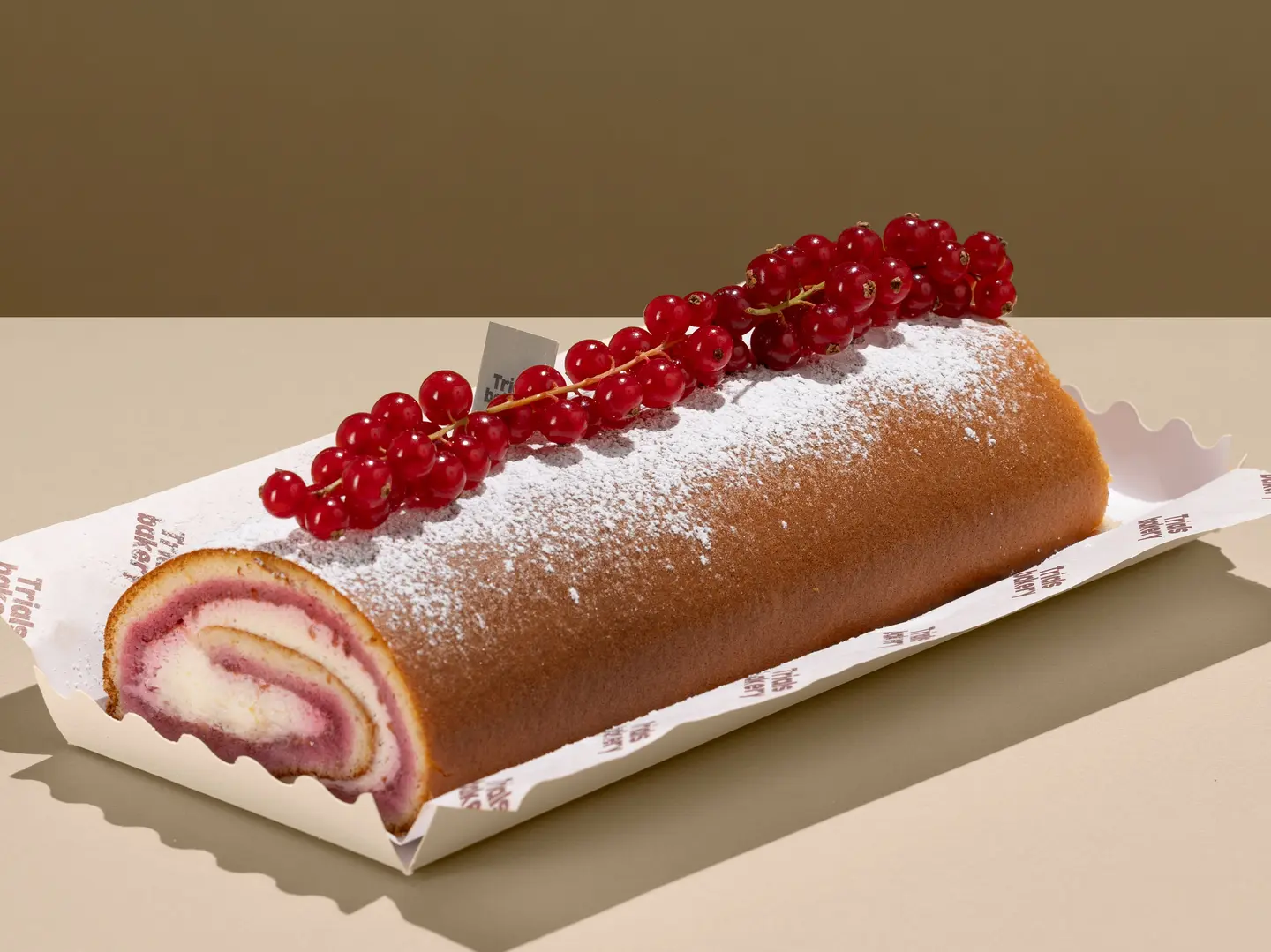 سويس رول التوت