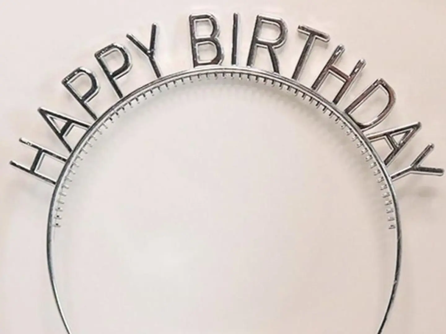 طوق هابي بيرث داي