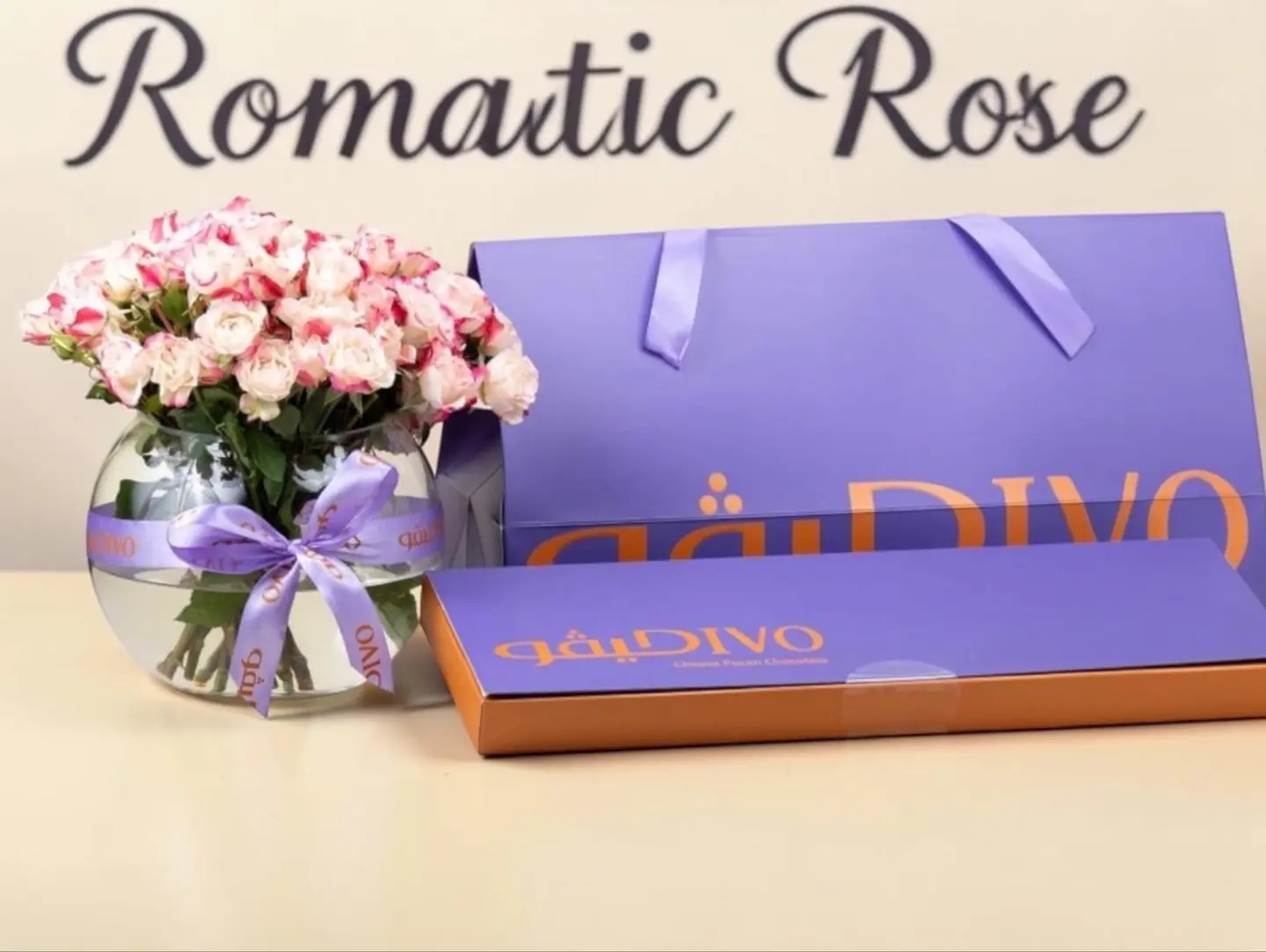 Cheesecake Difo With Rose Vase