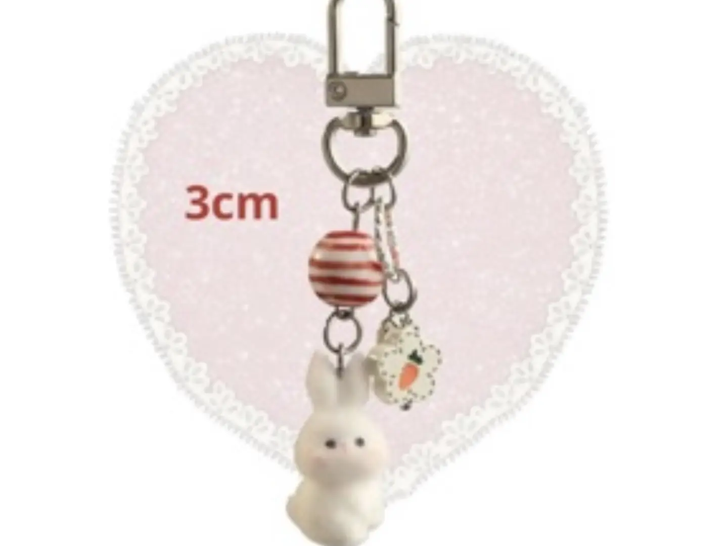 تعليقه الارنب مع الكره الحمراء