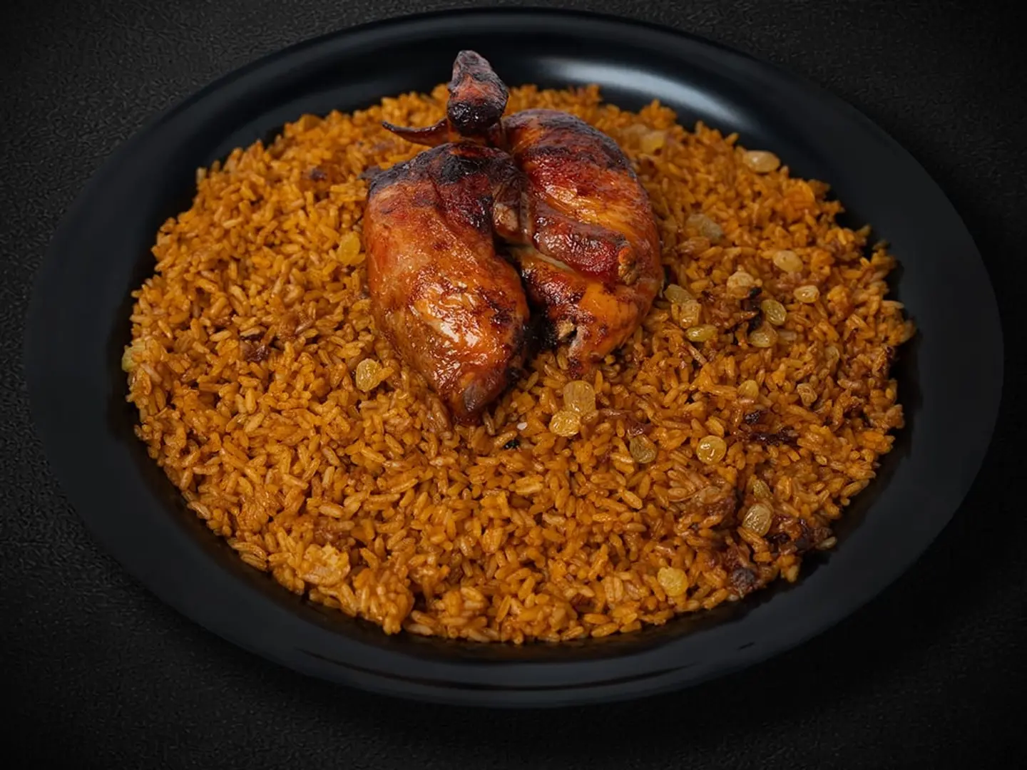 نصف دجاج شوايه مع ارز احمر امريكى