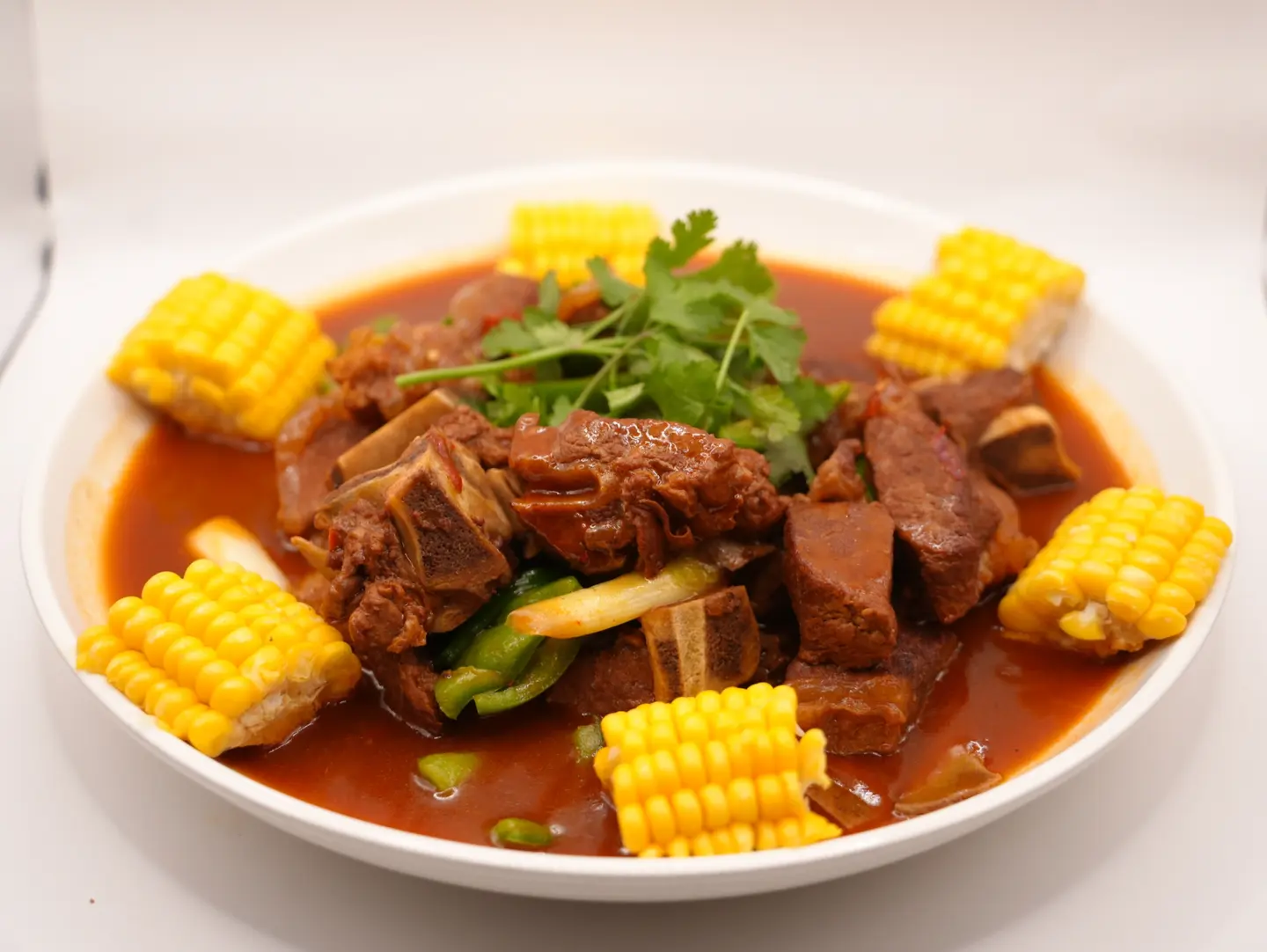 ضلوع لحم بقري مطهو ببطء