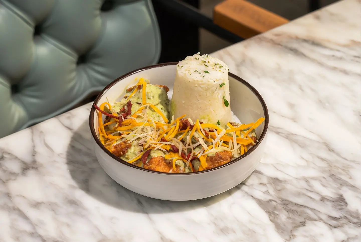 كريمي تشكن بيستو