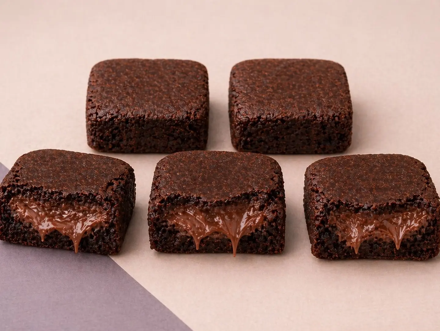 ٥ قطع من براونيز النوتيلا