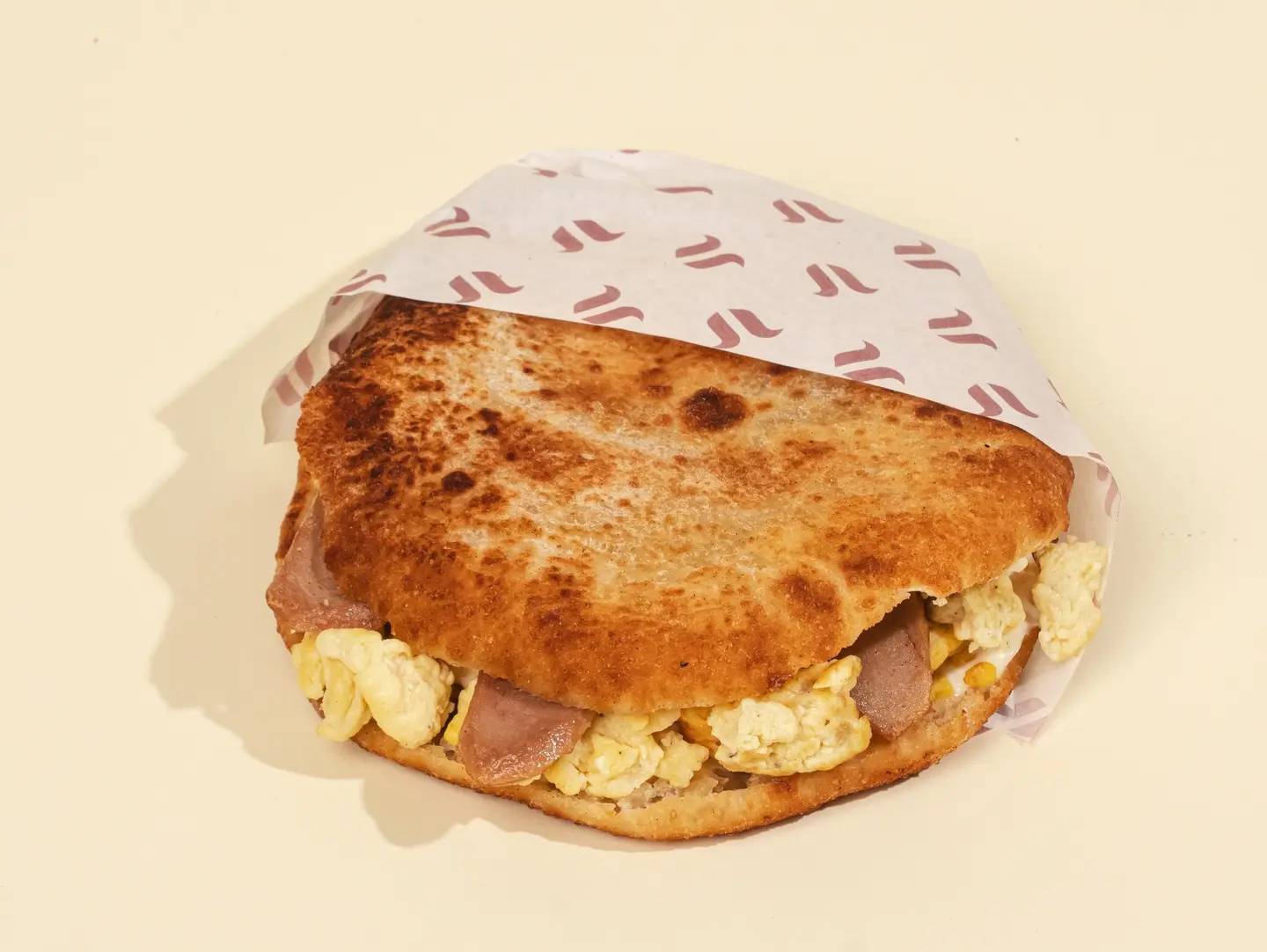 شباتي بيض بالنقانق