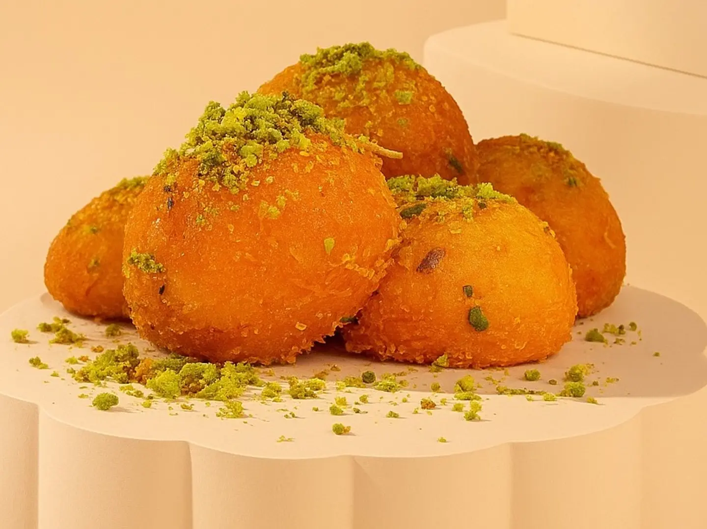 Medium Kunafa Bites With Cream