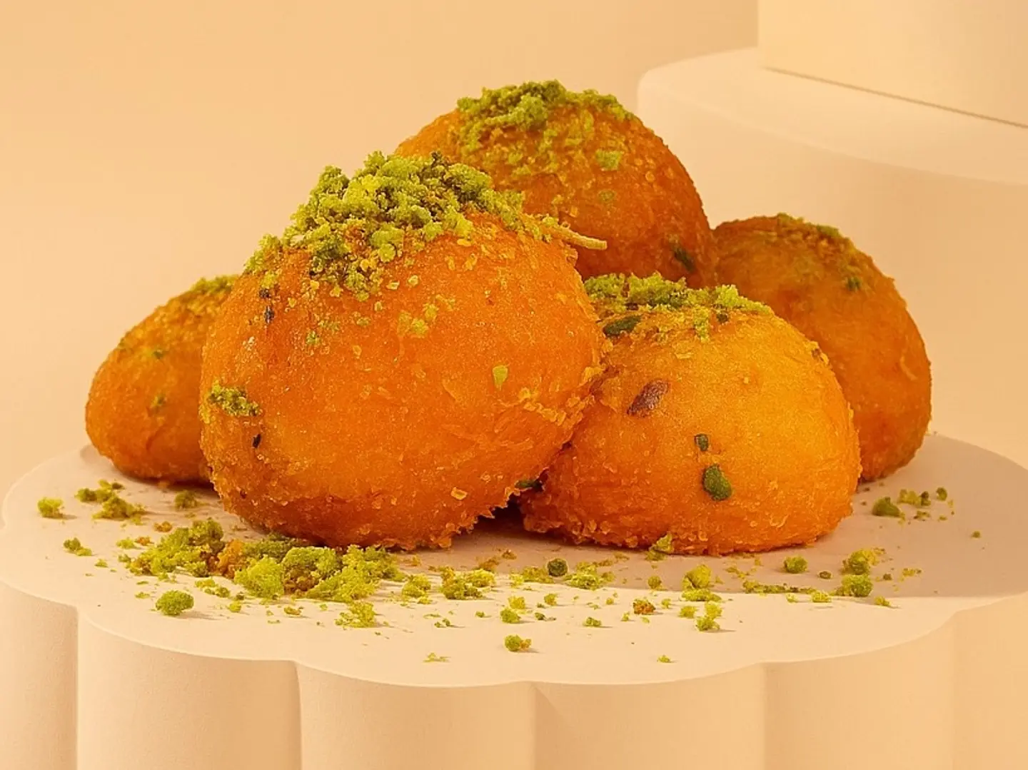 Medium Kunafa Bites With Cheese