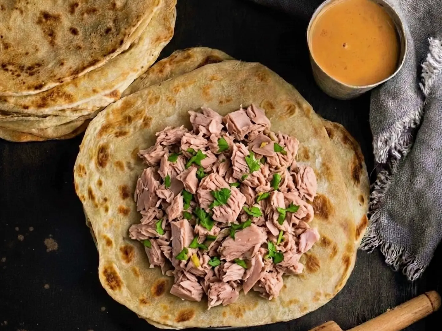 Tuna With Liquid Cheese