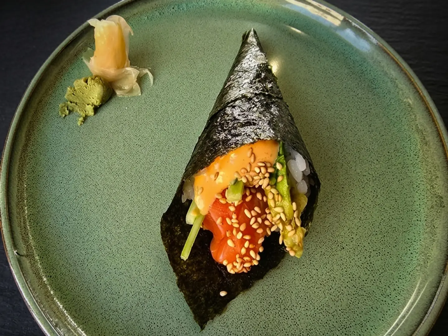 Salmon Temaki