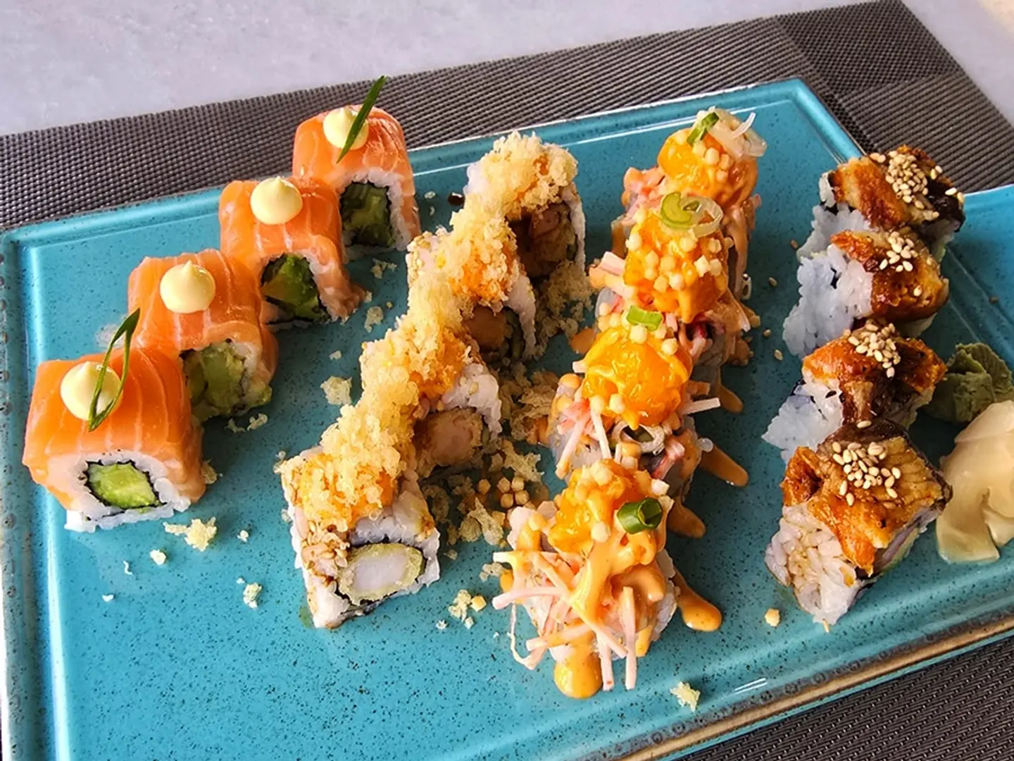 Sushi Roll Platter   16 Pcs