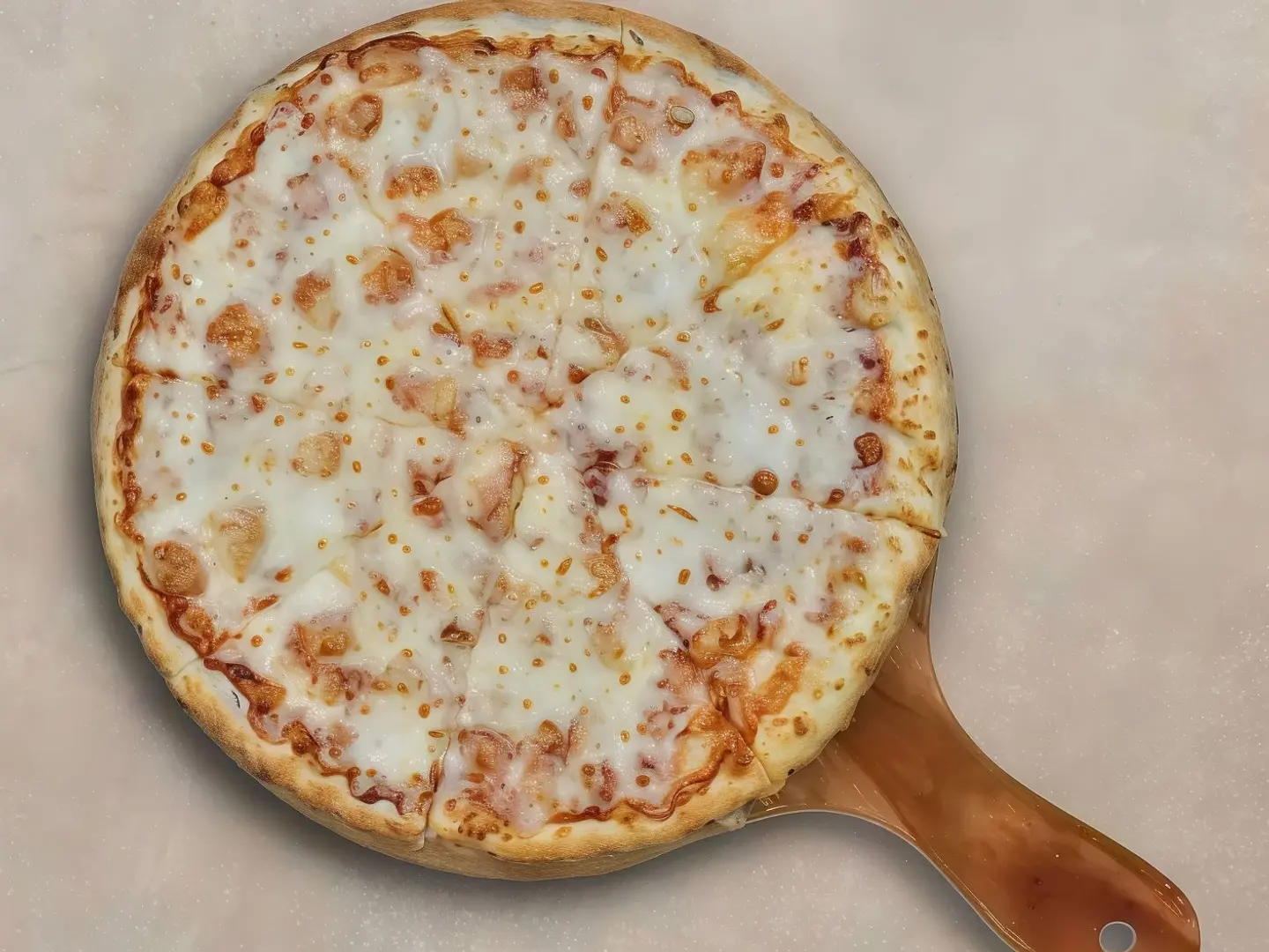 بيتزا مارجريتا كبيرة