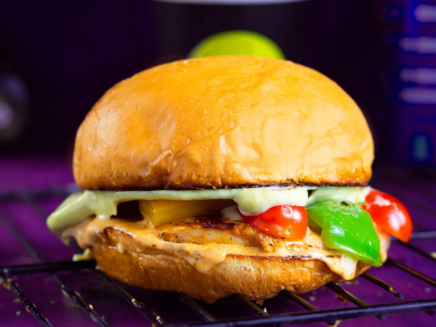 Italiano Grilled Chicken Burger With Pesto Sauce