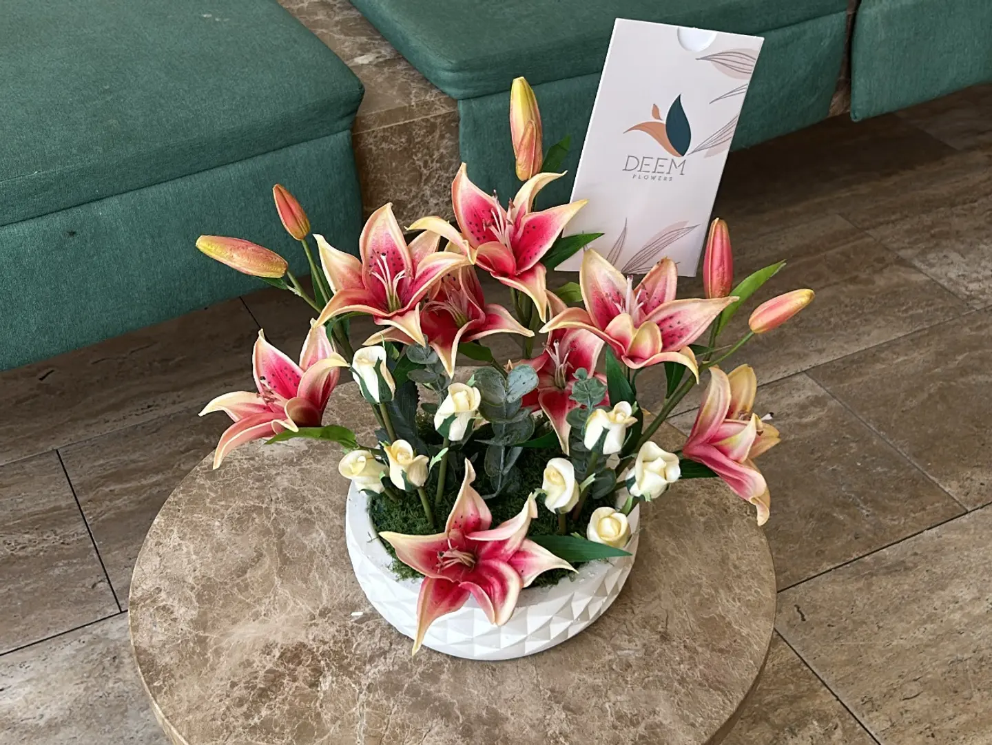 Artificial Flower Vase 2