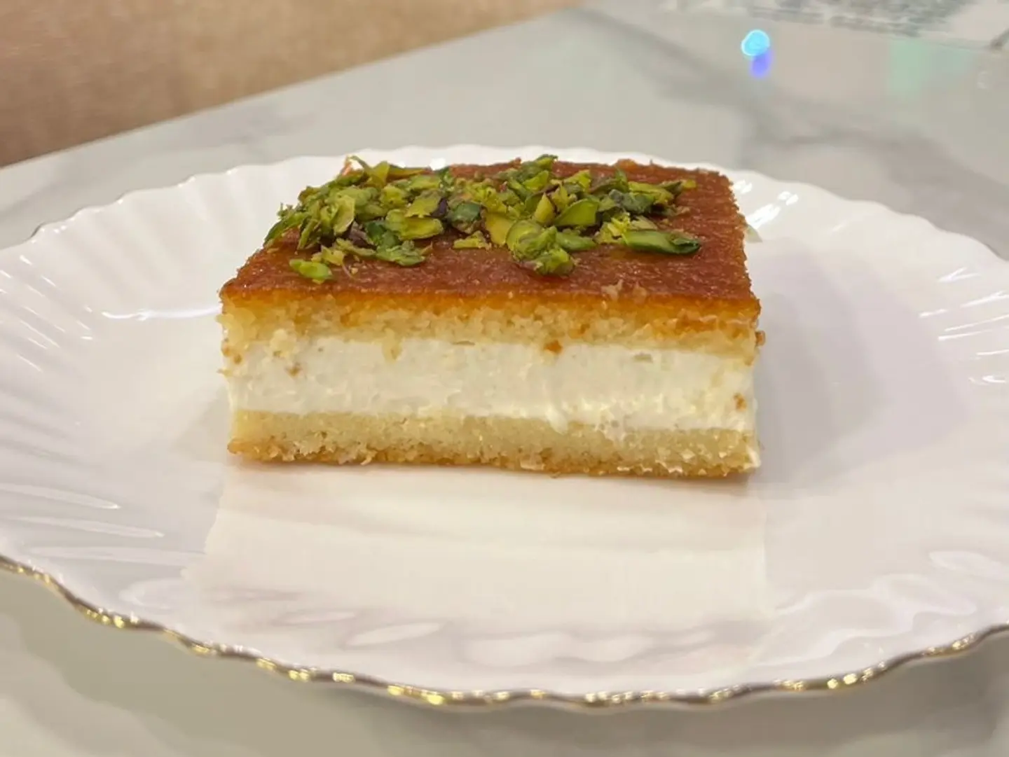 بسبوسة بالقشطة