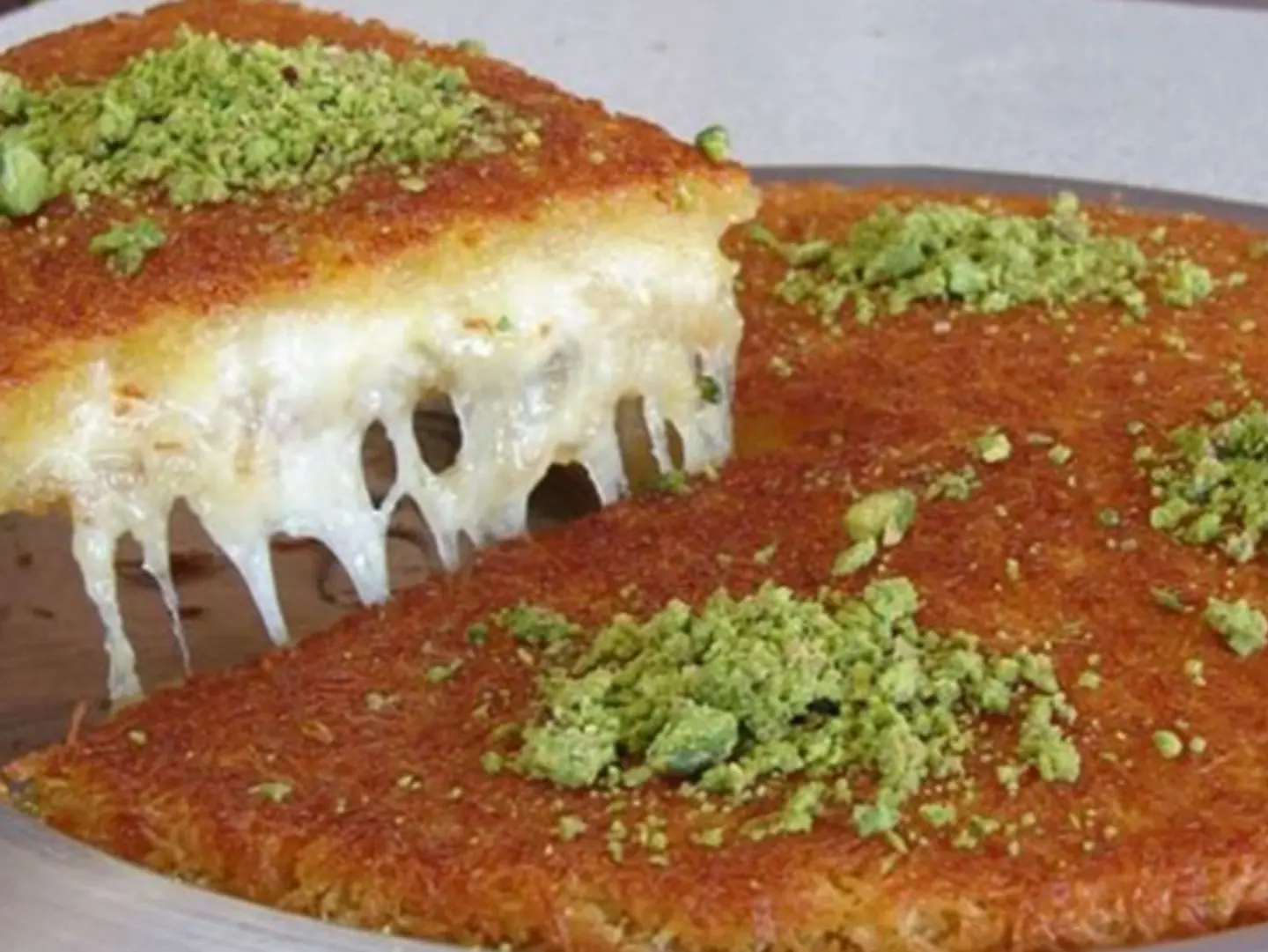 كنافه بالجبن اللبنانيه