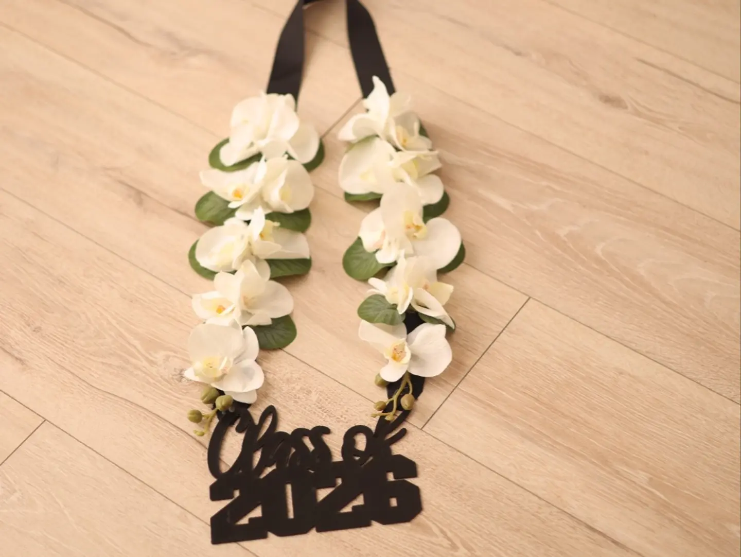 Artificial Flowers Necklace ( White)