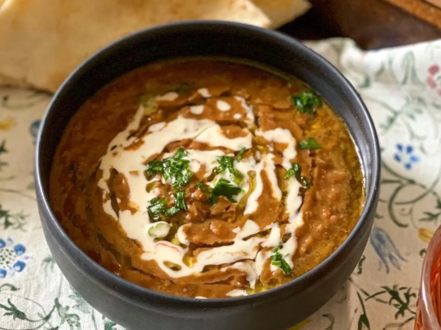 فول بالطحينة