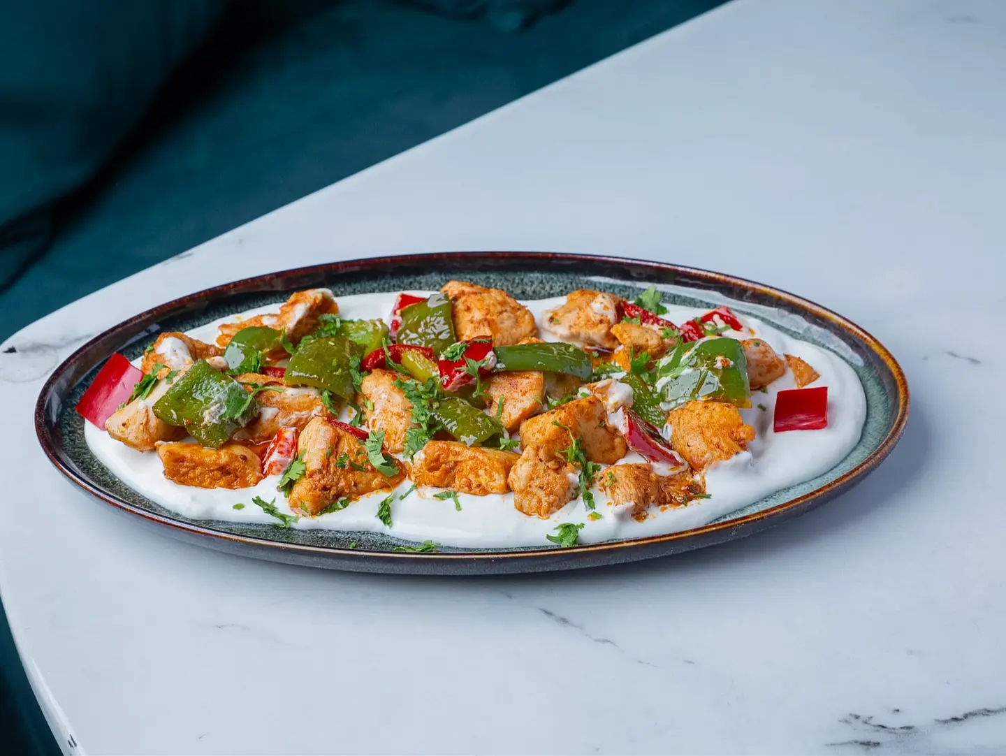 دجاج بصوص اللبن