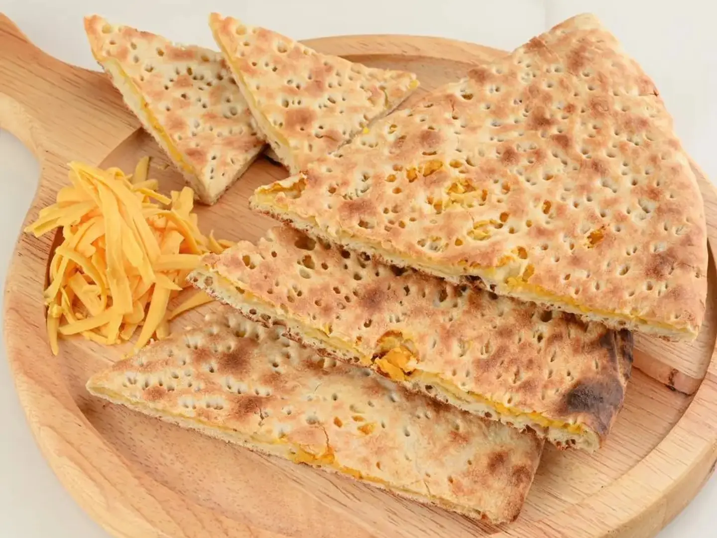 Flatdbread With Double Cheese